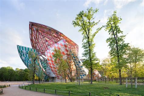 Frank Gehry’s Fondation Louis Vuitton gets a technicolor makeover